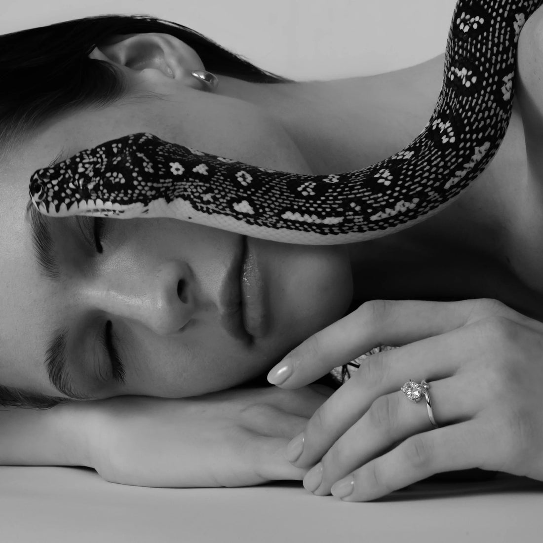 1.0CT Oval Cut Solitaire Gold Unique Engagement Ring