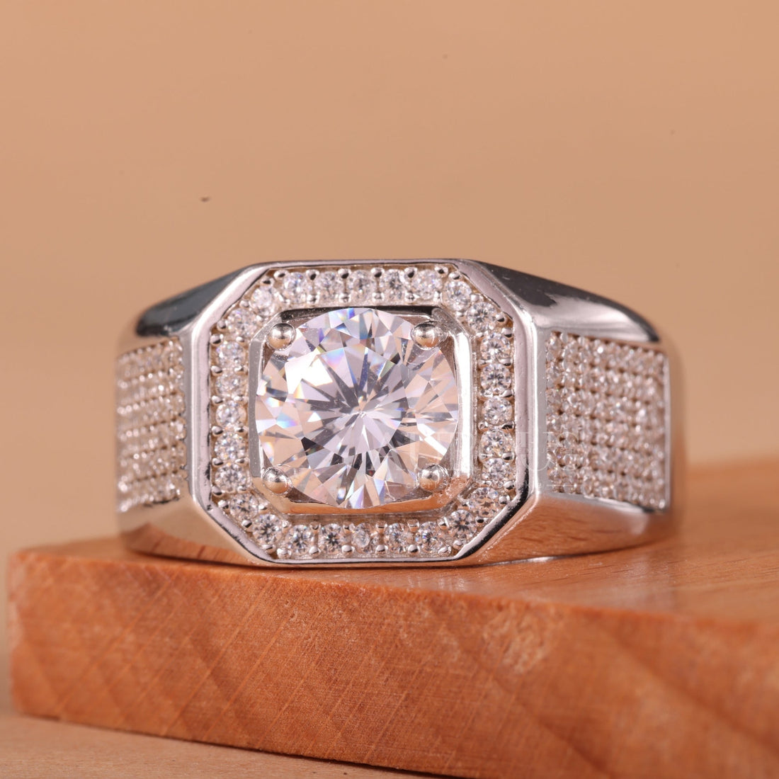 0.75CT Round Cut Halo Cluster Diamond Men's Wedding Ring