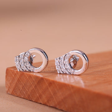 Round Cut Cluster Diamond Moissanit Stud Earrings