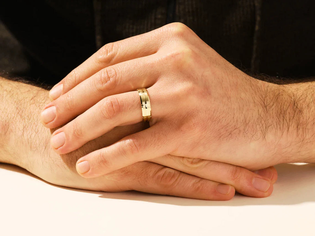 14K Solid Yellow Gold Plain Men's Wedding Band