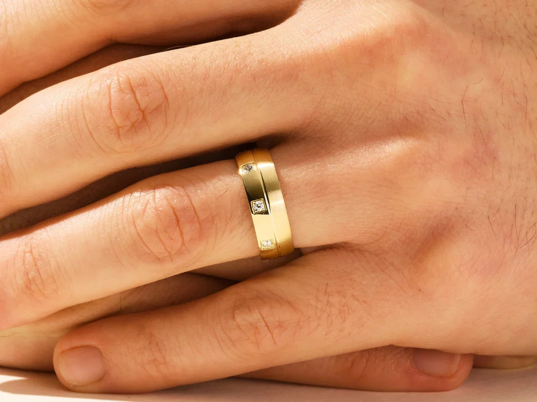 2.0MM Round Cut Flush Setting Men's Wedding Band