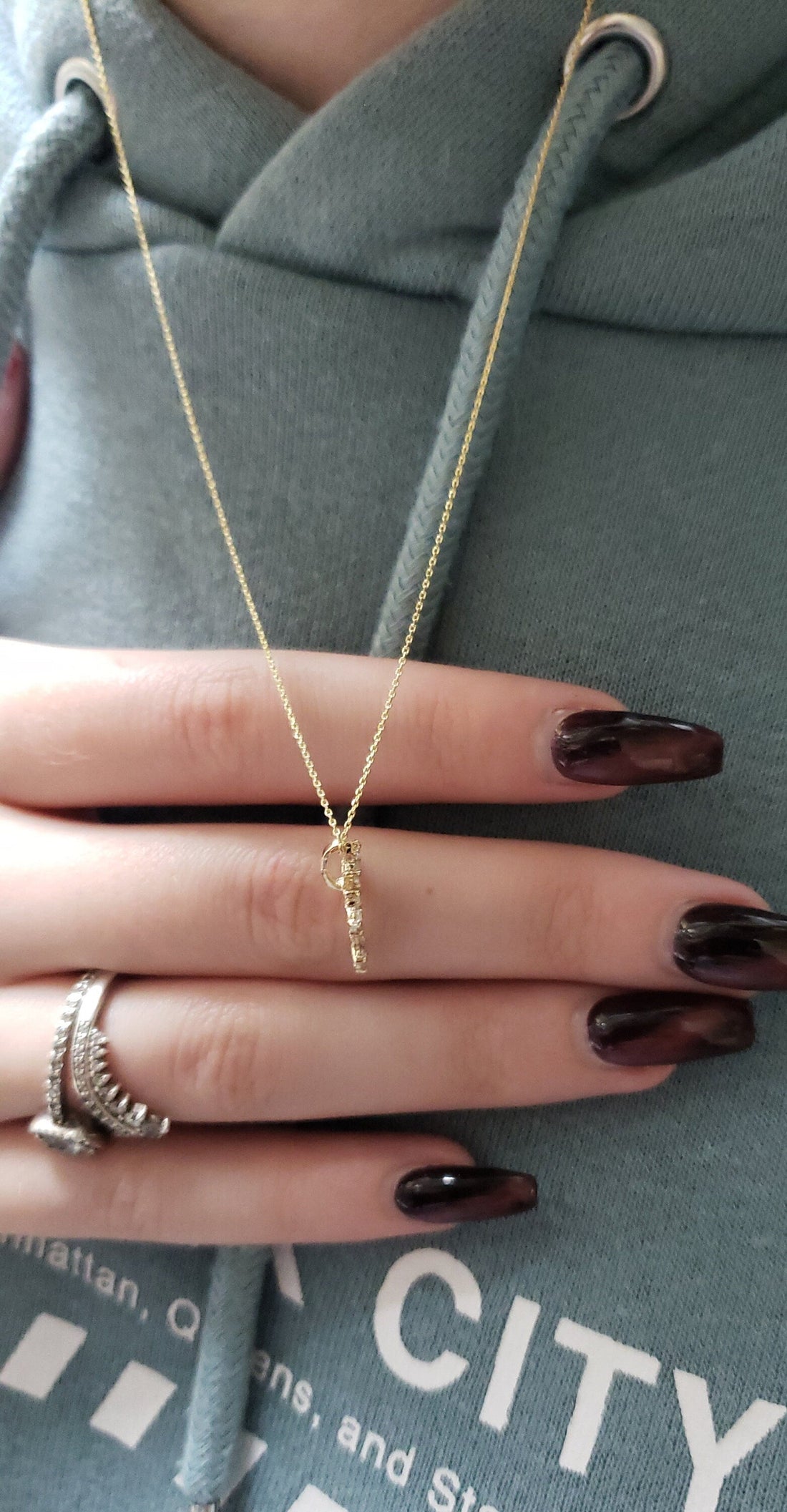 Collar de moissanita con diseño de cruz de 0,38 TCW para mujer