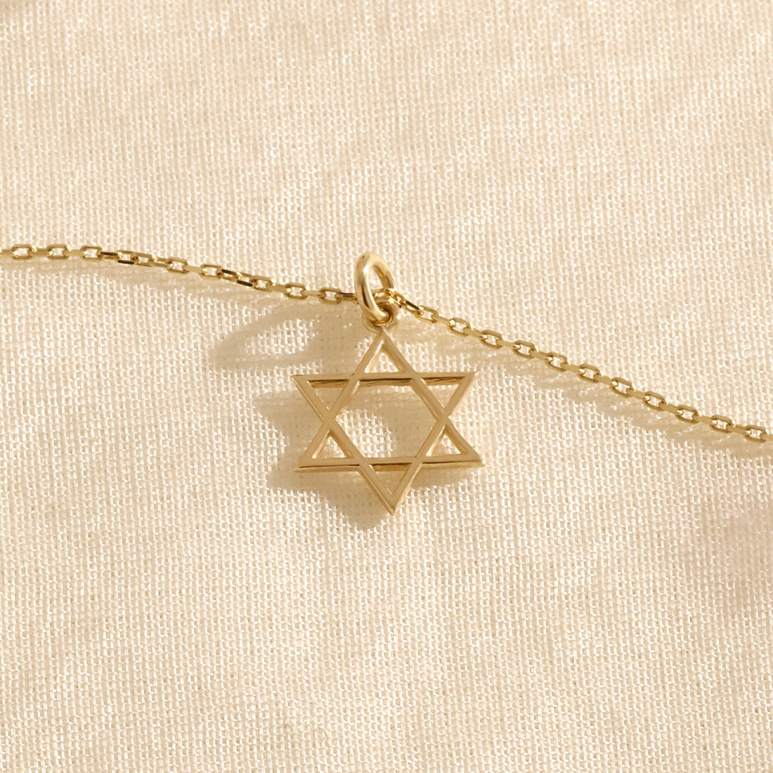 Collar con colgante de estrella de David de diamante moissanita para mujer